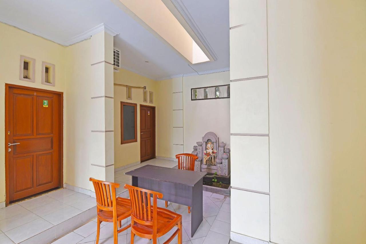 Oyo 91445 Sandat Guest House Denpasar  Exterior photo