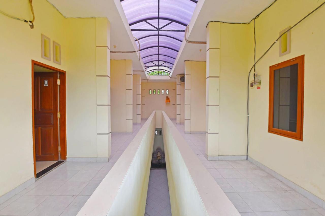 Oyo 91445 Sandat Guest House Denpasar  Exterior photo
