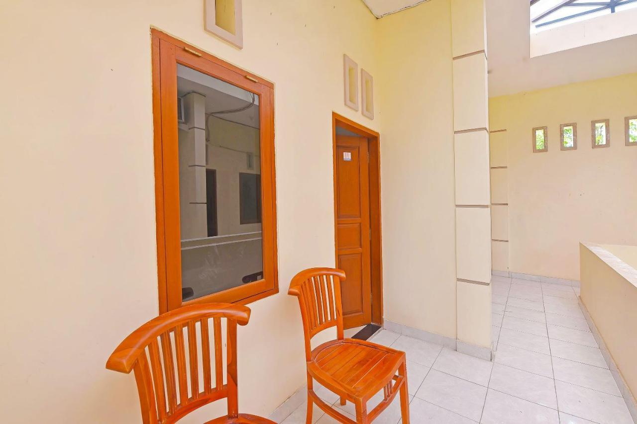 Oyo 91445 Sandat Guest House Denpasar  Exterior photo